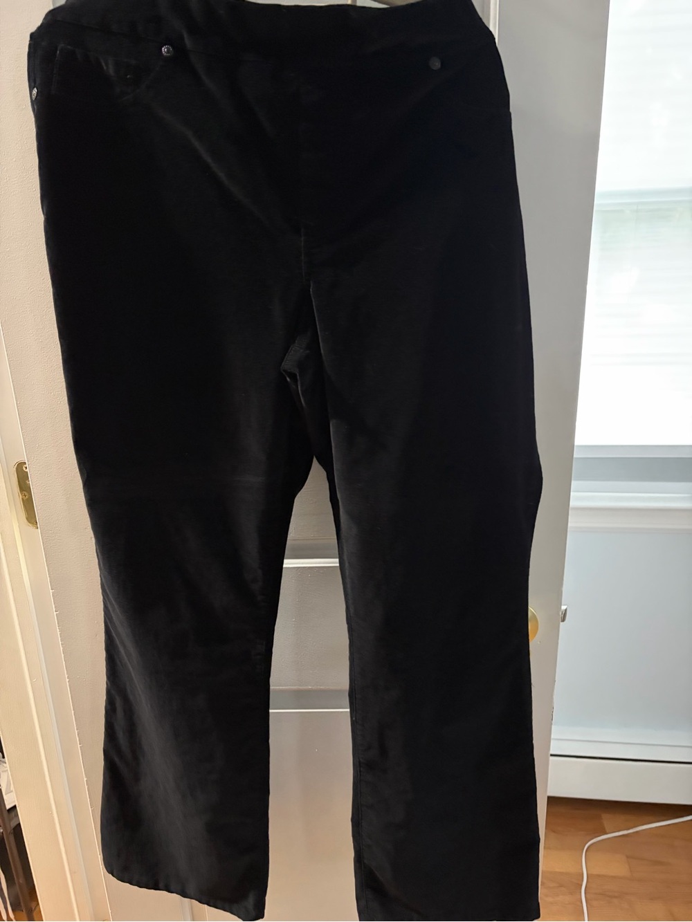 DG2 by Diane Gilman Black Straight-Leg Pull-On pants